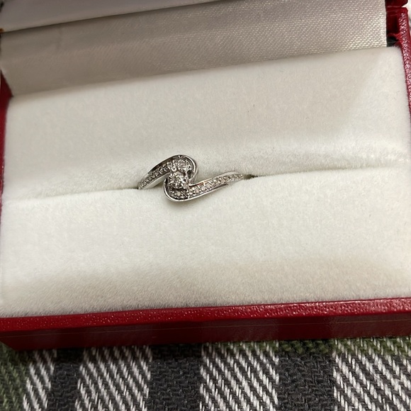 Dazzling Rock Diamond Ring - Picture 4 of 6